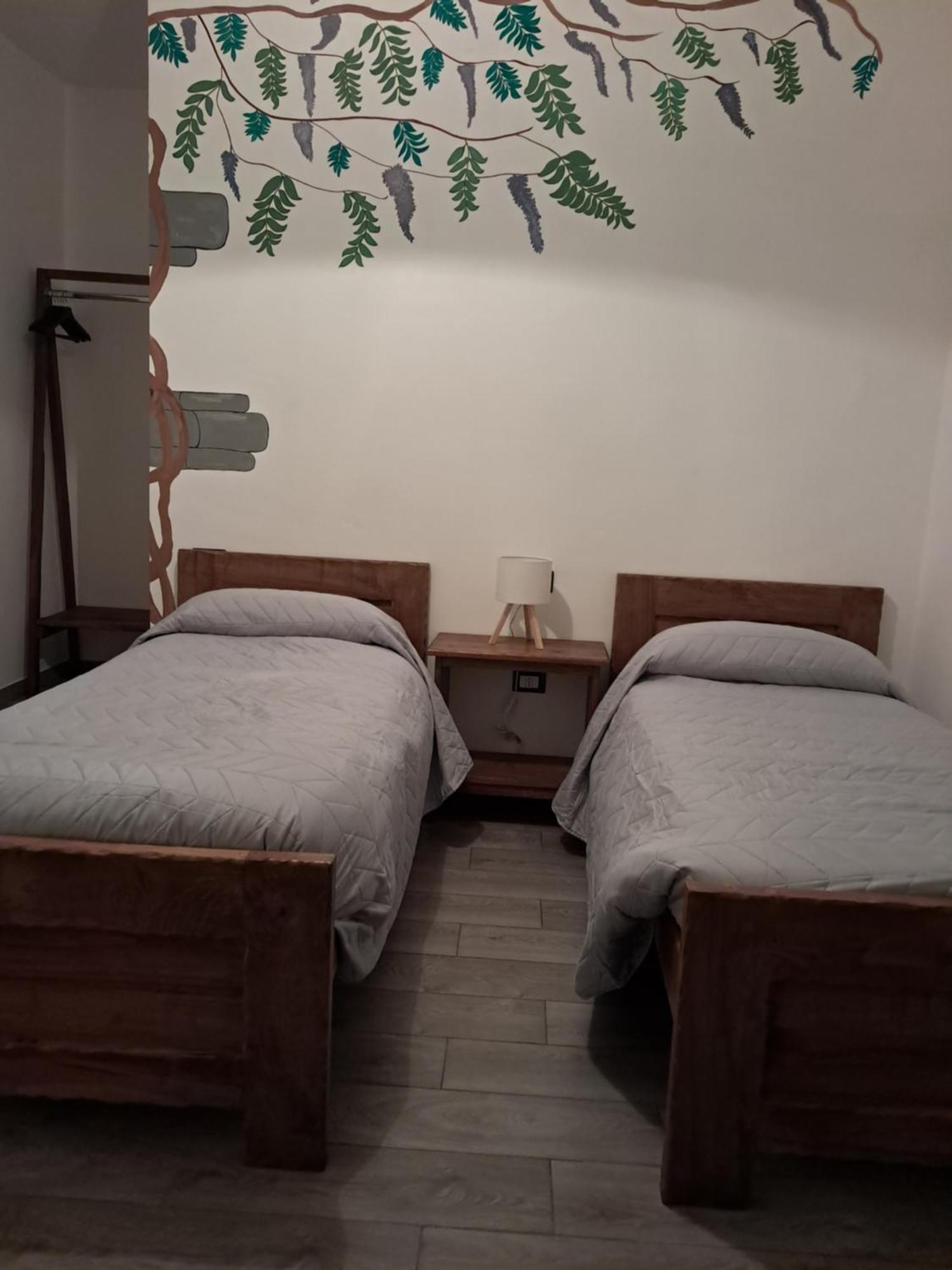 Ligustro Home Laino Borgo Zimmer foto